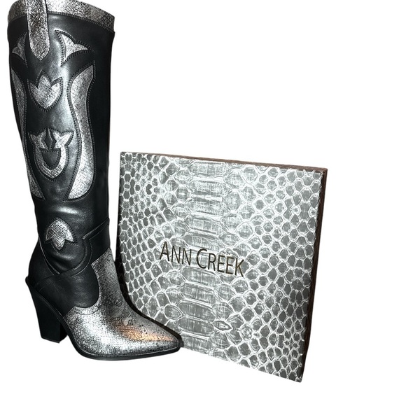 ANN CREEK 'Boma' Western Boots - Size 9.5 |
Stunning Black & White Design! - Picture 11 of 13